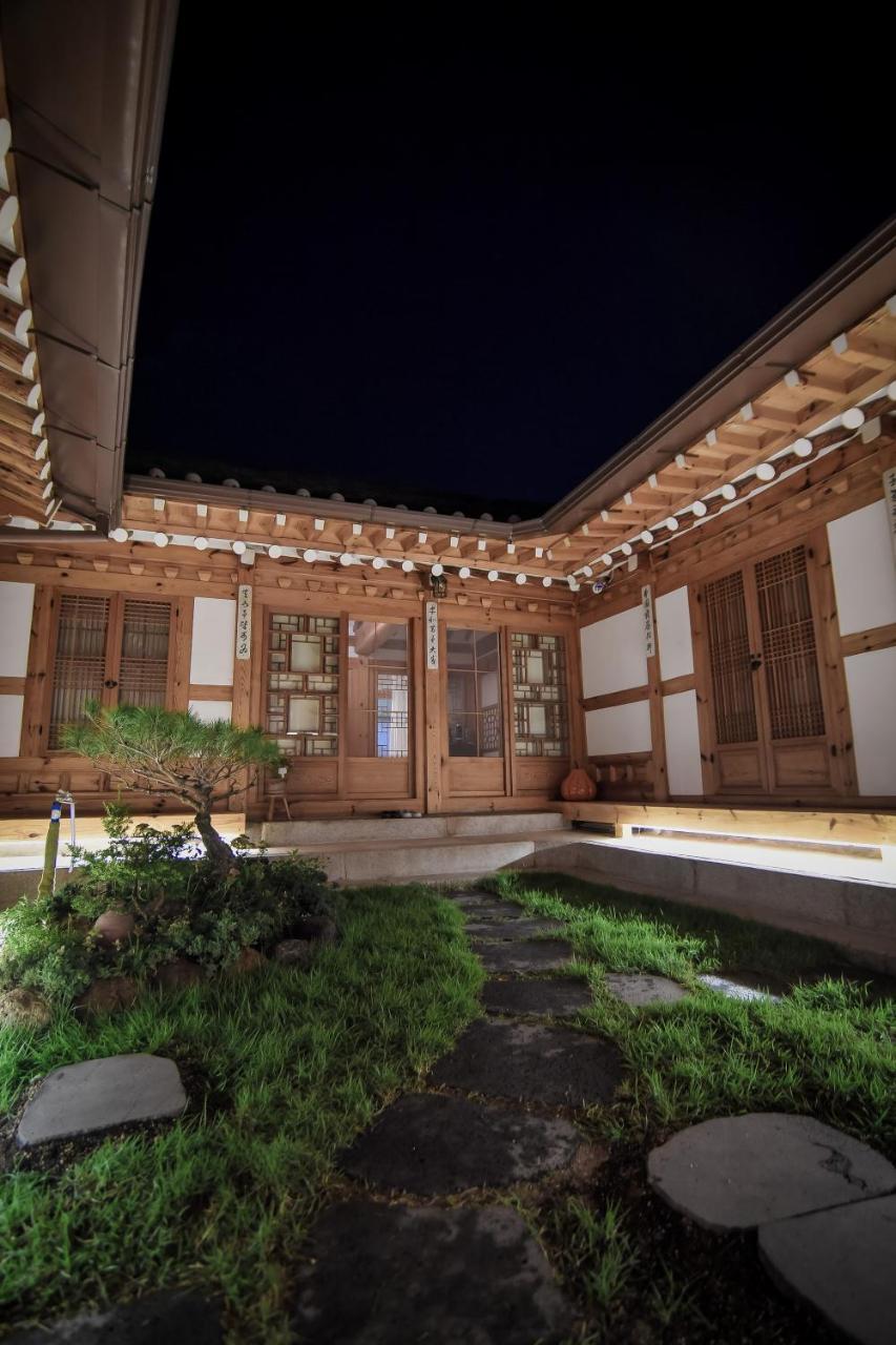 Cheong Yeon Jae Hanok Hotel Seoul Exterior foto
